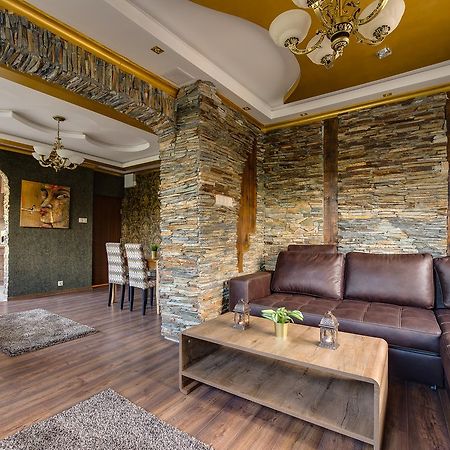 Unique Atmosphere With Golden Standard Design Sofia Zewnętrze zdjęcie